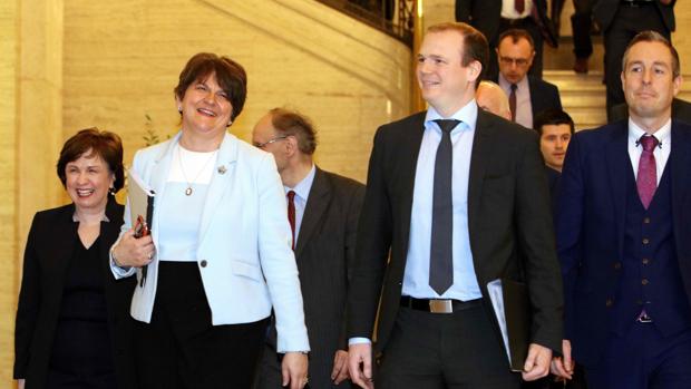 Arlene Foster, nueva ministra principal de Irlanda del Norte tras un histórico pacto