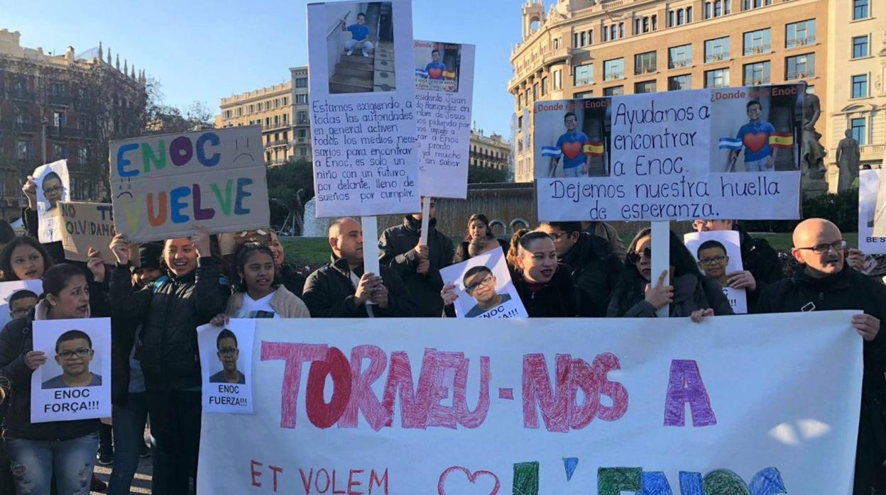 Familiares y amigos de Enoc se manifiestan en Barcelona