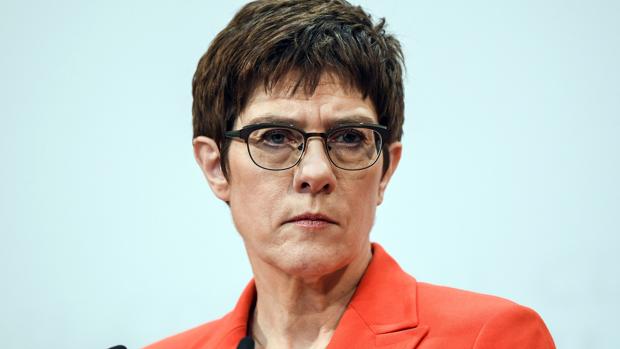 Kramp-Karrenbauer, la mujer que no pudo suceder a Merkel