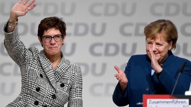 La CDU anuncia que Kramp-Karrenbauer no sucederá a Merkel tras la crisis de Turingia