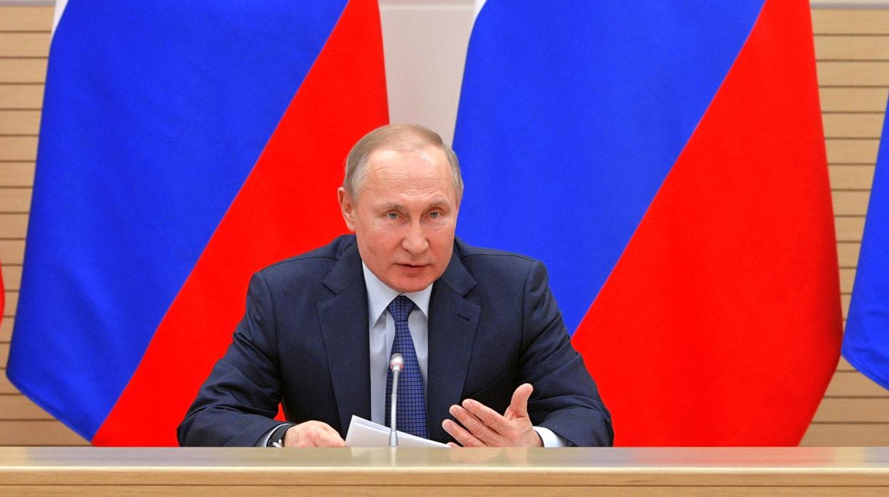 El prersidente Putin, a su llegada a la reunión en su residencia de Novo Ogariovo