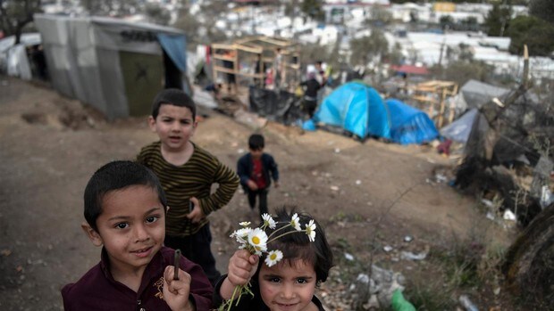 Alemania acepta recibir 500 niños refugiados de Lesbos en coordinación con la UE