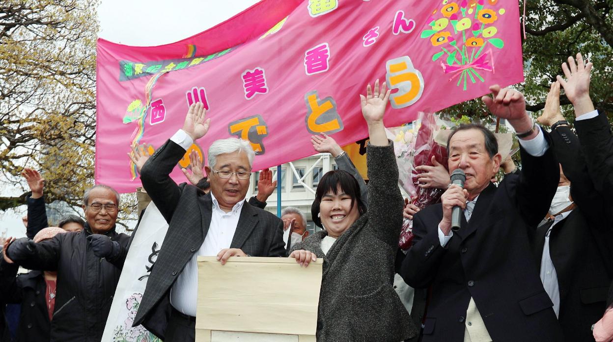 Nishiyama celebra el su liberación