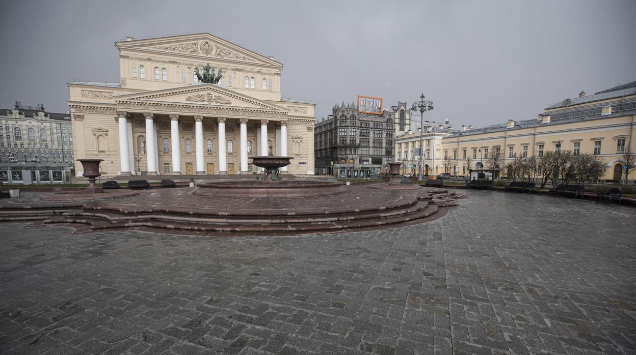 La Plaza del Teatro Bolshoi, en Moscú, desierta