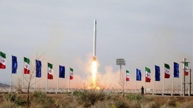 Irán pone en órbita su primer satélite militar en mitad de la creciente tensión en el Golfo con EE.UU.