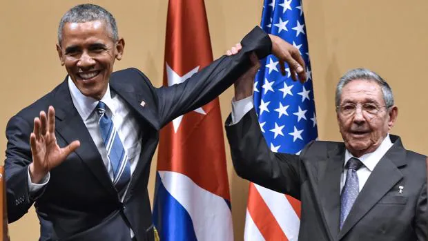 Guiño de Biden al ala radical para reanudar las relaciones con Cuba