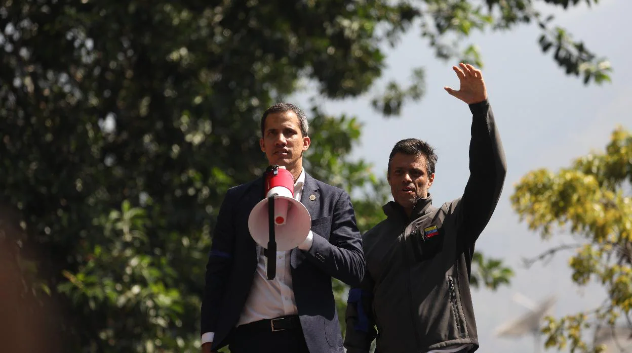 Maduro ordena eliminar el partido de Juan Guaidó y Leopoldo López