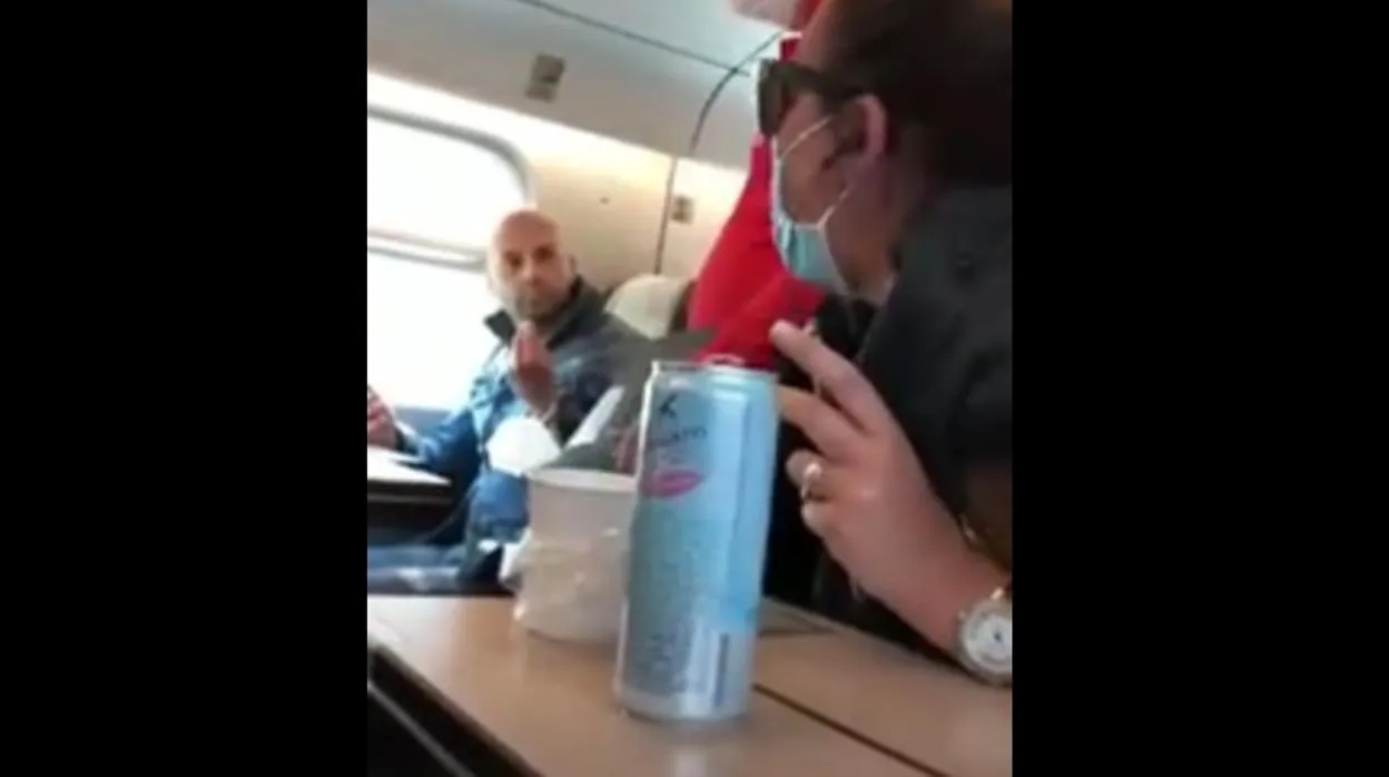 Un pasajero italiano sin mascarilla desencadena una violenta pelea en un tren