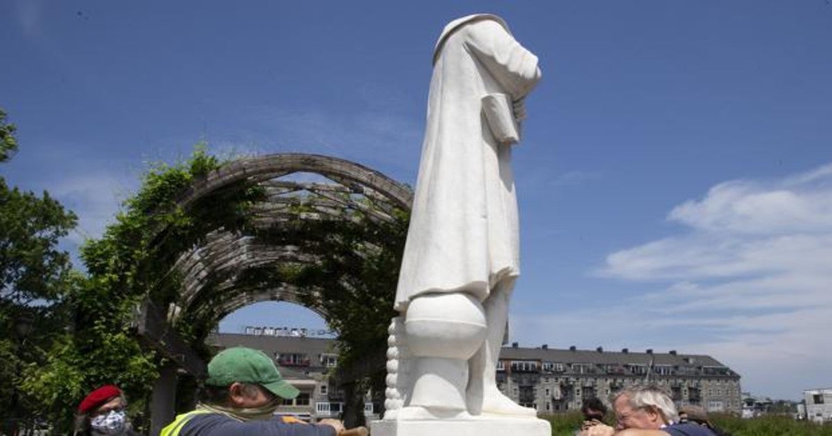 Estatua de Colón decapitada en Boston