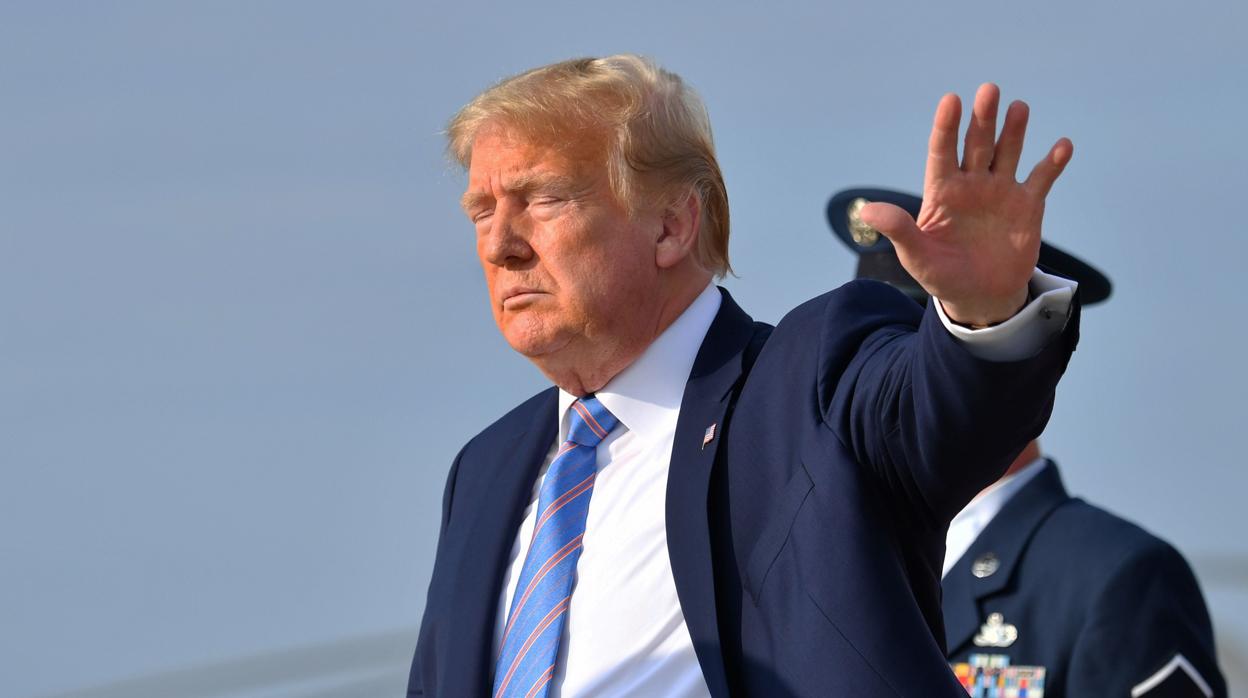 Trump cambia el tono para paliar la caída en las encuestas
