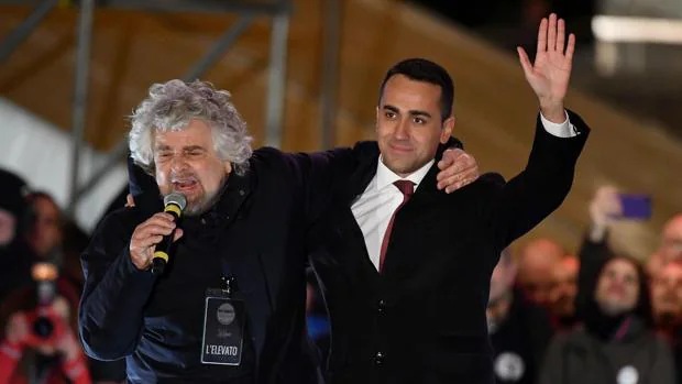 Grillo intenta poner orden en el caos del M5E tras el «Venezuelagate»