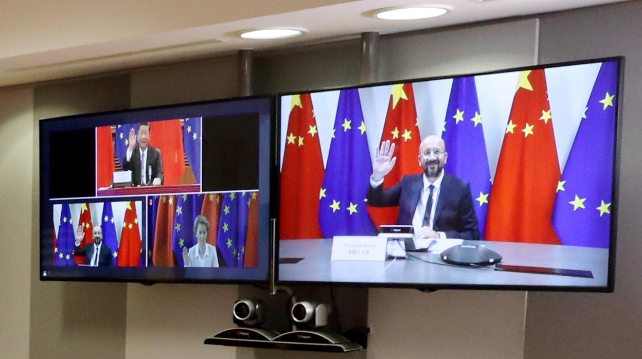 Los representantes de la UE se reúnen por vídeoconferencia con el presidente y el primer ministro chinos