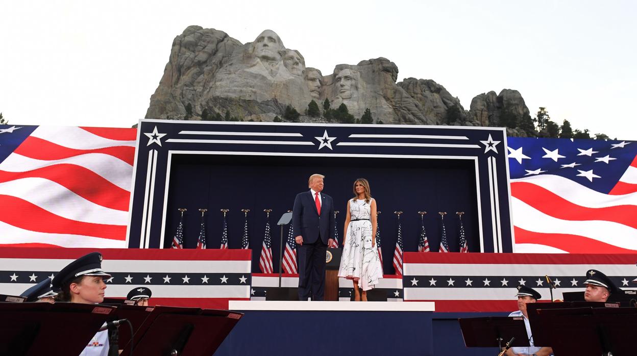 Donald Trump y la primera dama Melania Trump llegan para los eventos del Día de la Independencia