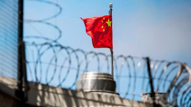 Detienen a la científica china refugiada en el consulado de su país en EE.UU.