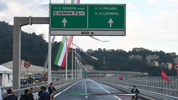 Italia inaugura el nuevo puente de Génova dos años después de desplomarse