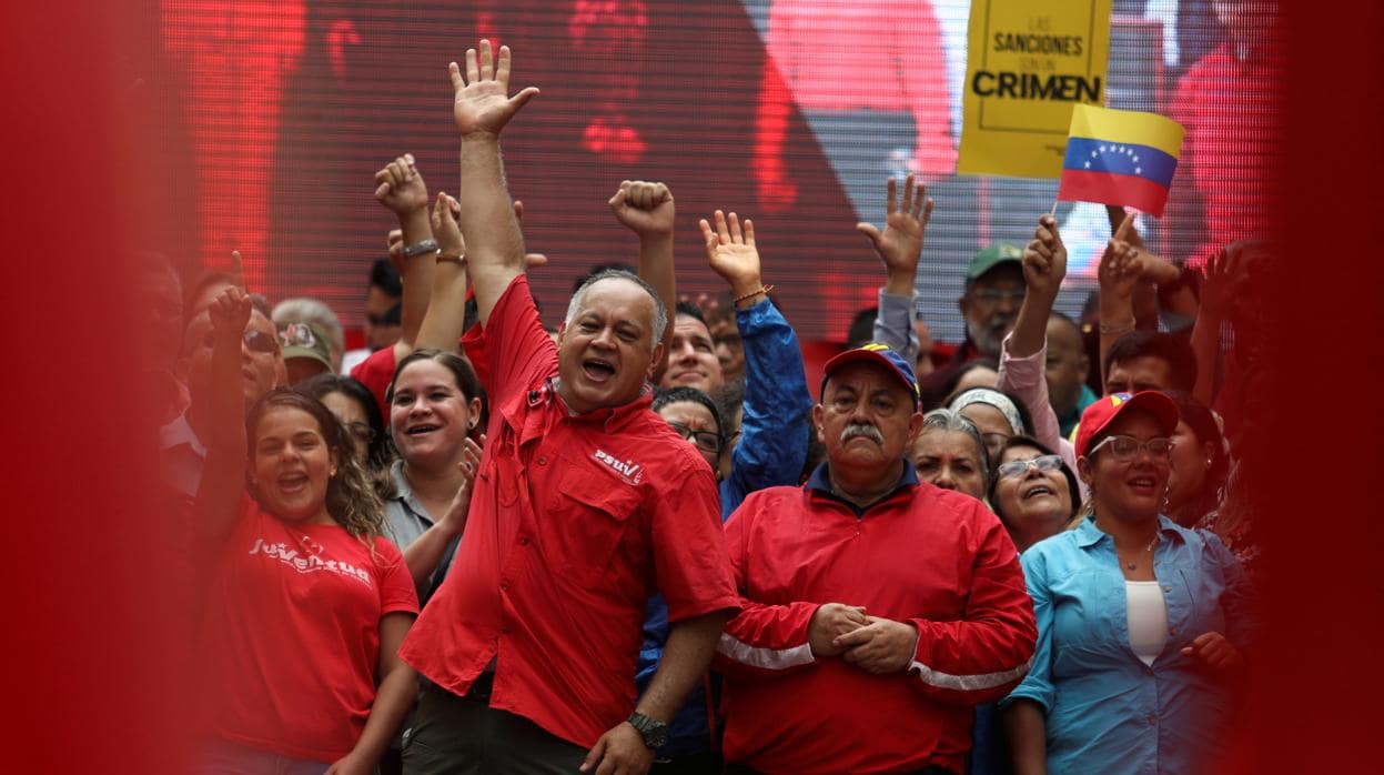 Diosdado Cabello encabeza un mitin de campaña del oficialismo, en Caracas
