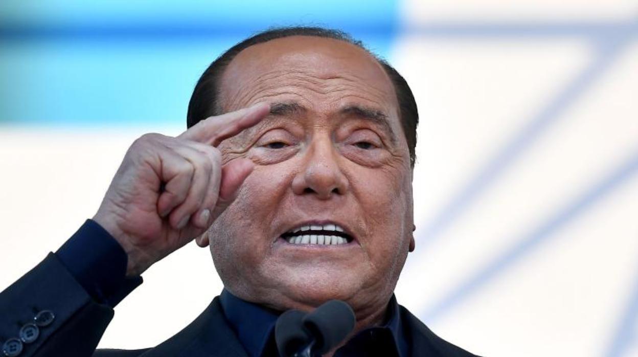 El exprimer ministro Silvio Berlusconi