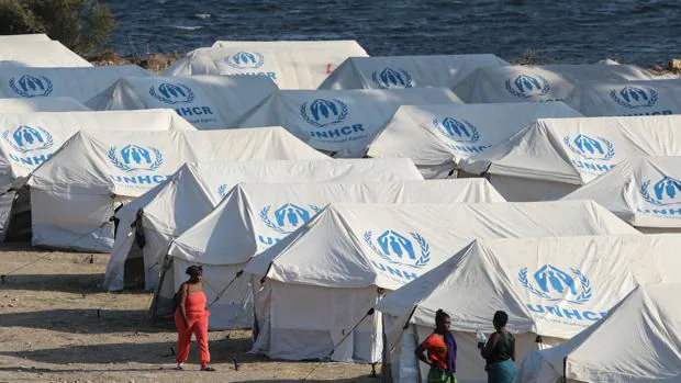 Los inmigrantes de Lesbos solo tendrán futuro en el nuevo campamento