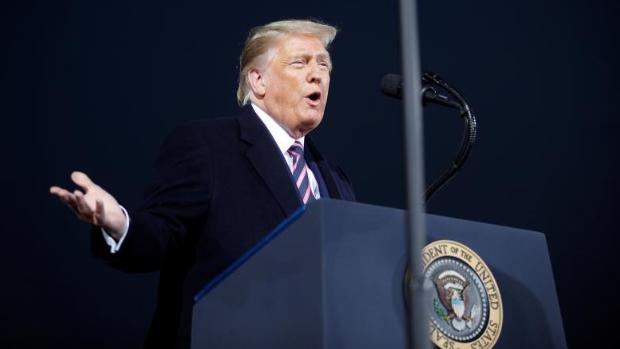 Trump dice que los 200.000 muertos en EE.UU. por el covid es una «verguenza» y si no fuera por él habría millones