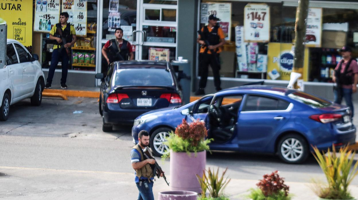 Violencia en Culiacán, México, durante el enfrentamiento entre narcotraficantes y agentes federales