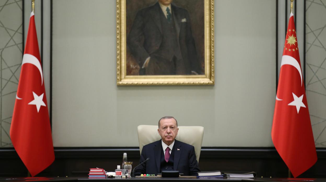 Tayyip Erdogan preside una reunión del Consejo de Seguridad Nacional en Ankara el 24 de septiembre