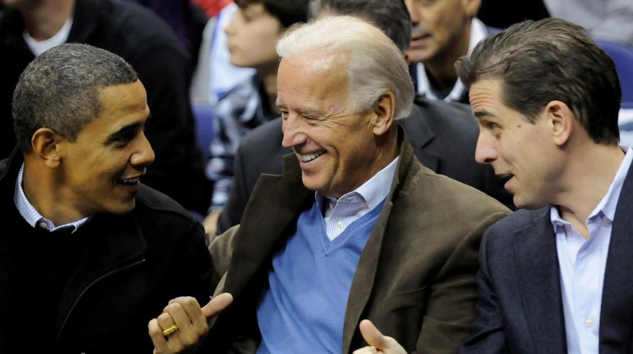 Barack Obama, con Joe Biden y su hijo Hunter
