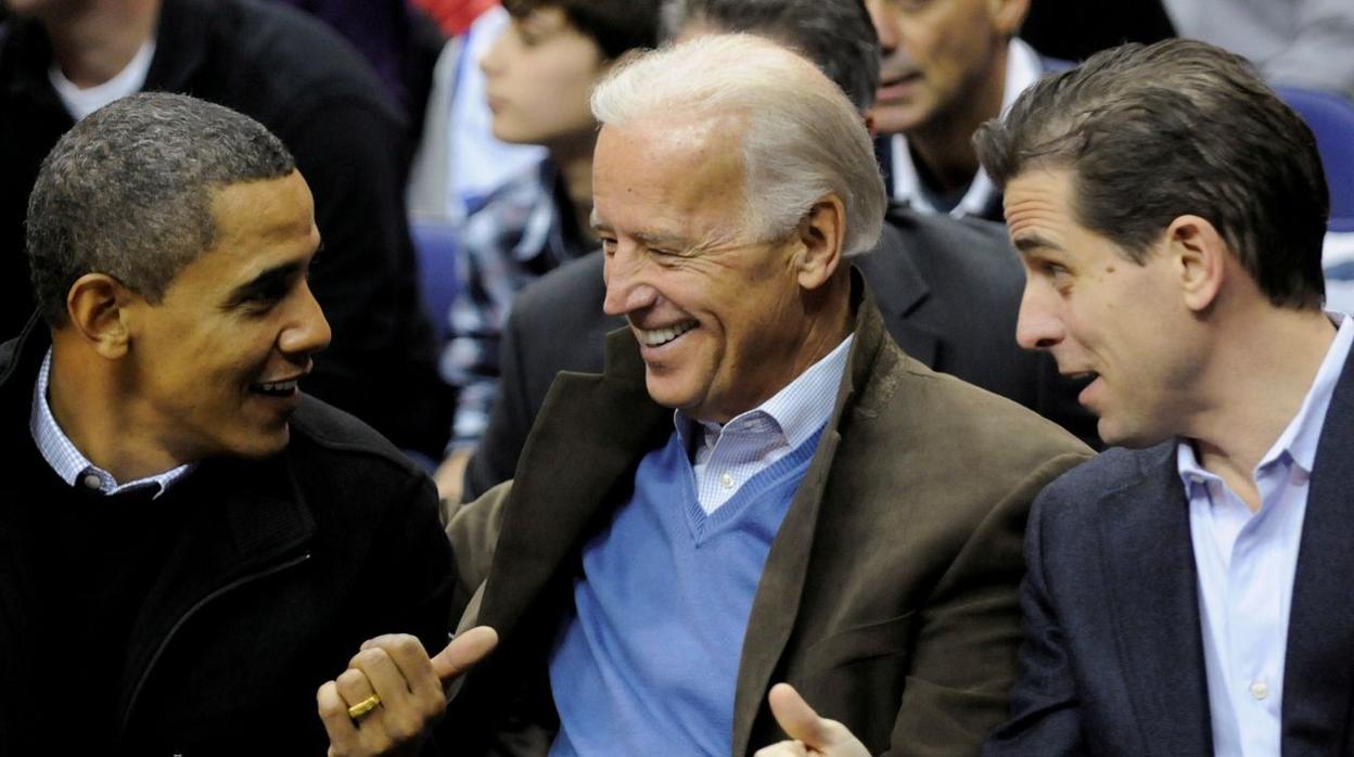 Barack Obama, con Joe Biden y su hijo Hunter