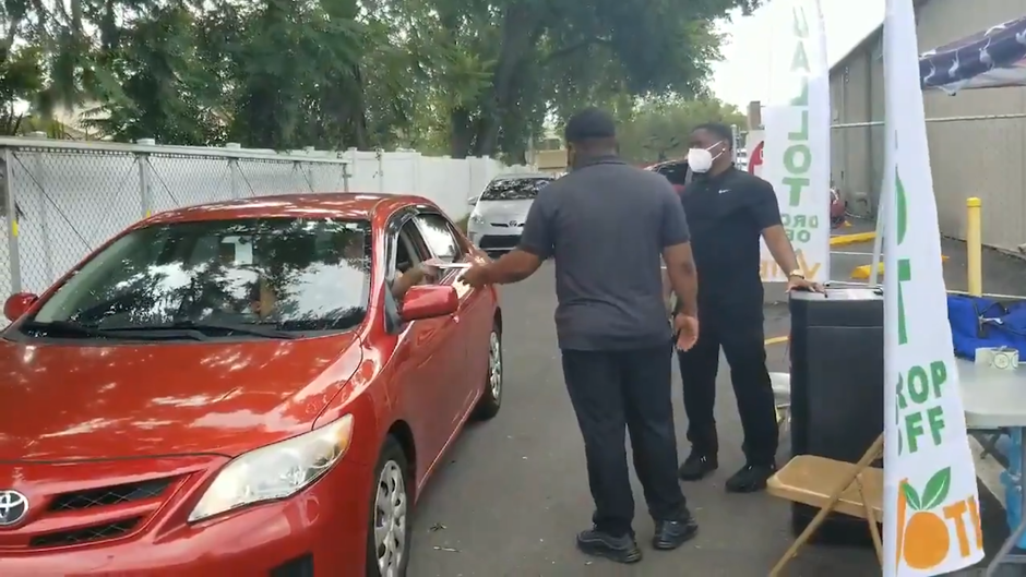 Colas interminables en la primera jornada de voto anticipado presencial en Florida