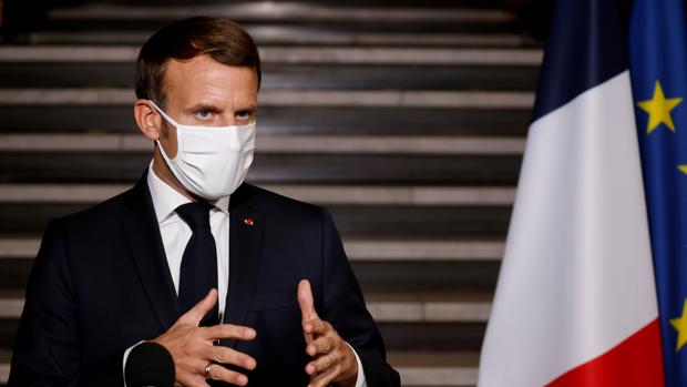 Macron anunciará nuevas formas de confinamiento y toque de queda