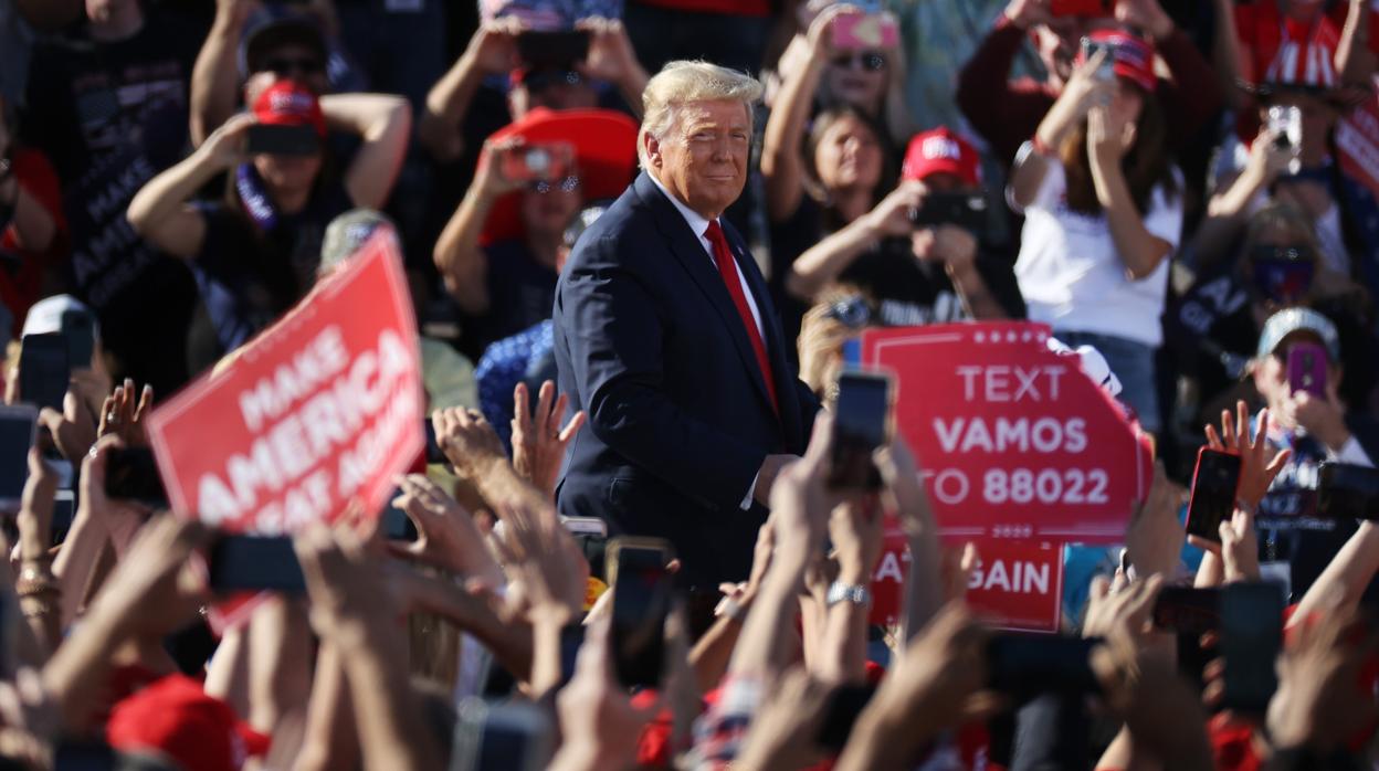 El presidente Donald Trump durante un mitin en Arizona