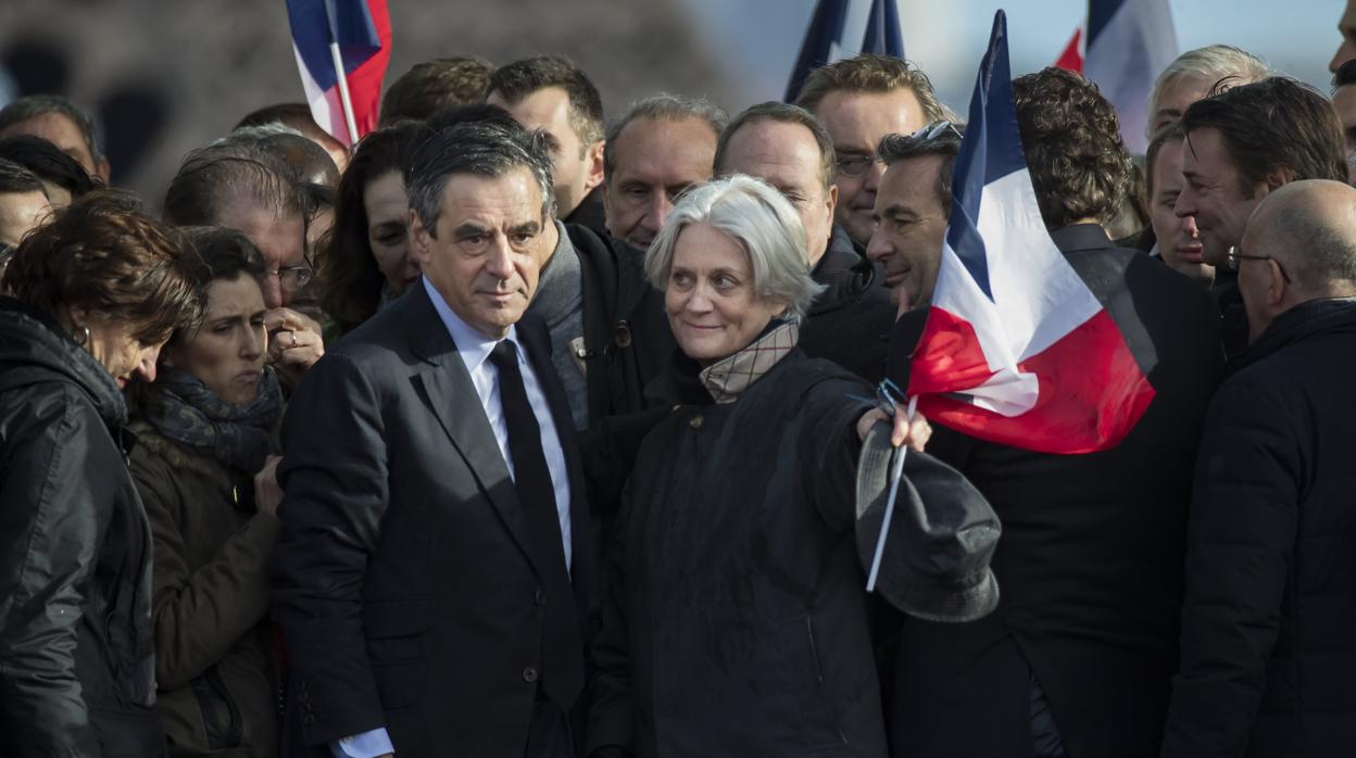 El implacable cerco al enchufismo en Francia