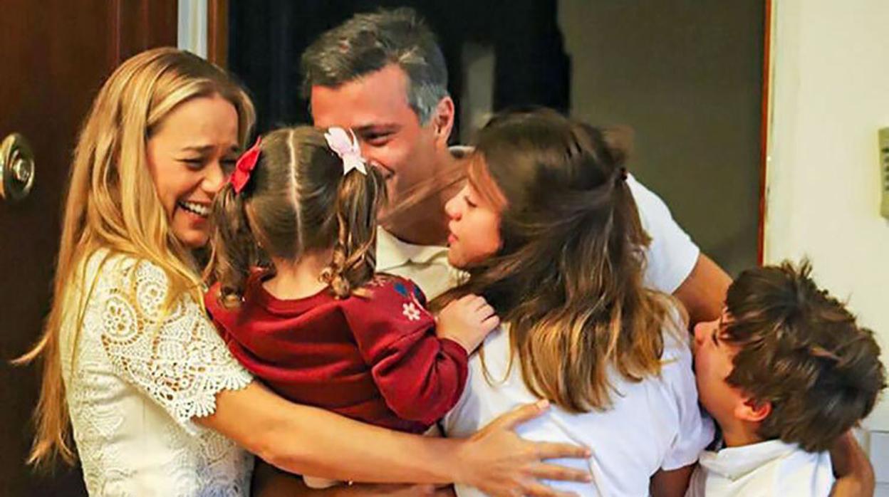 El reencuentro de Leopoldo López con su familia en Madrid