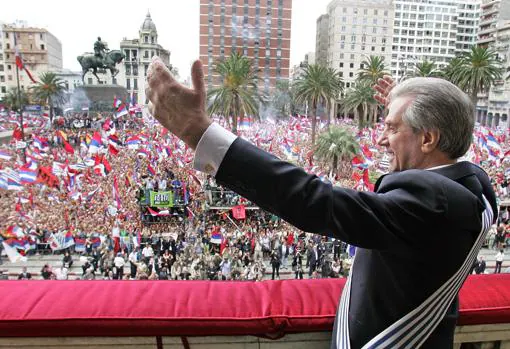 Tabaré Vázquez, tras ganar las elecciones en 2005