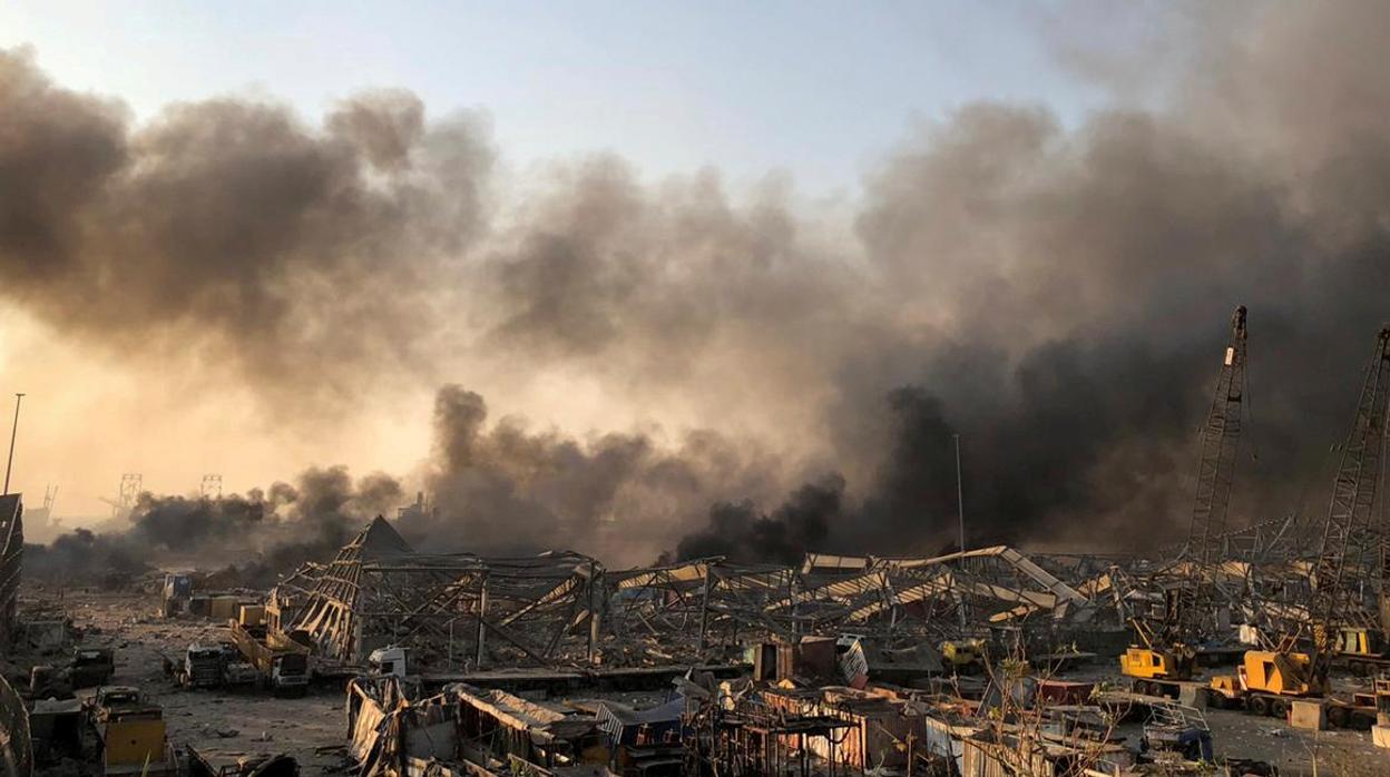 Vista de la destrucción en el puerto de Beirut tras la explosión