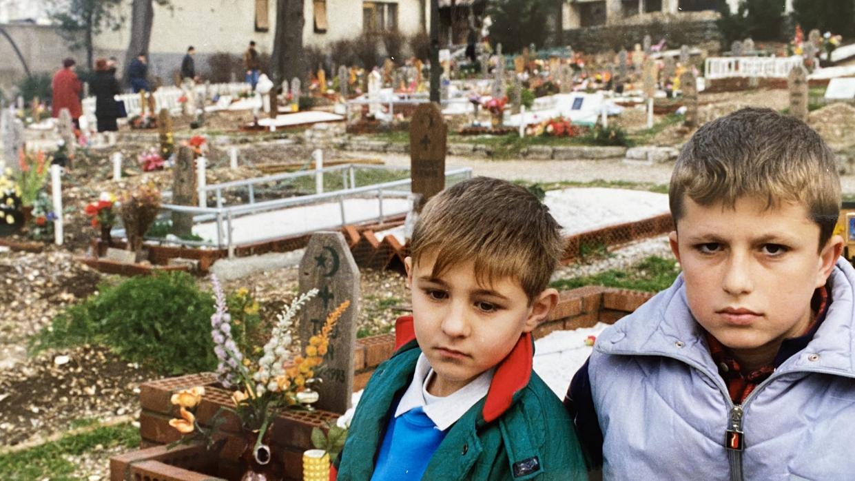 Cementerio habilitado en Mostar durante la guerra