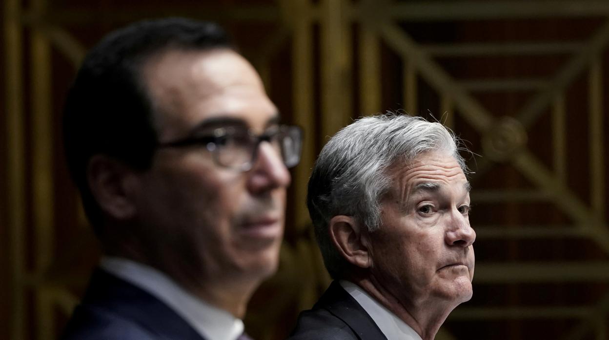 El secretario del Tesoro, Steve Mnuchin, y Jerome Powell, miembro de la Reserva Ferderal, esta semana en una sesión del Senado