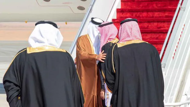 Arabia Saudí, Emiratos, Egipto y Baréin ponen fin al embargo contra Qatar