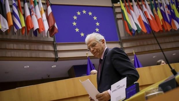 Borrell no dimitirá pese a la avalancha de críticas en el Parlamento Europeo