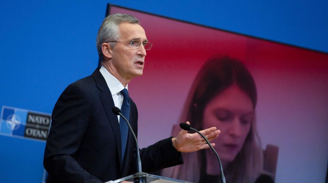 Jens Stoltenberg, este jueves, durante una rueda de prensa en la sede de la OTAN en Bruselas