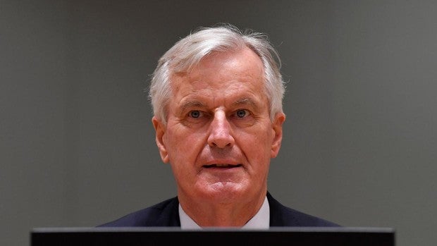 Barnier y Philippe, posibles candidatos conservadores a las presidenciales francesas de 2022