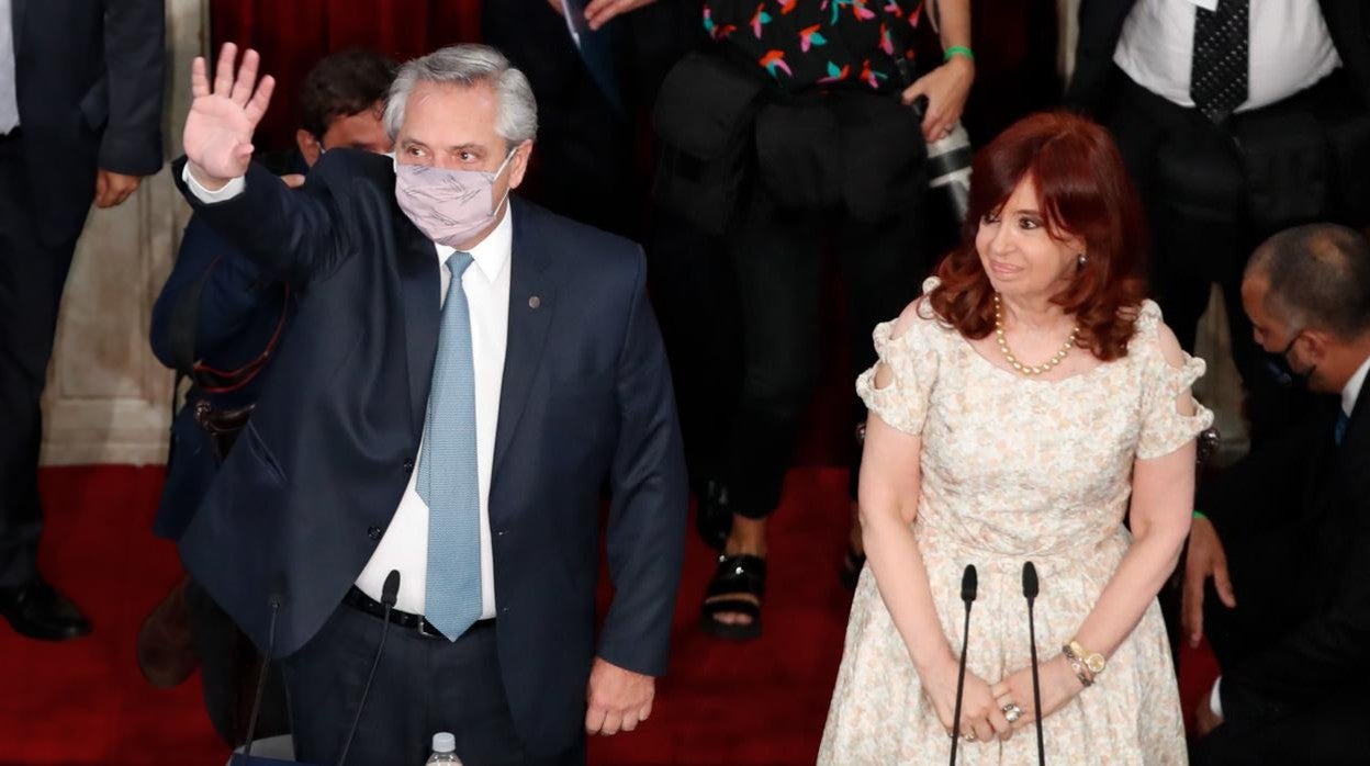 Alberto Fernández y Cristina F. Kirchner en el discurso de la nación