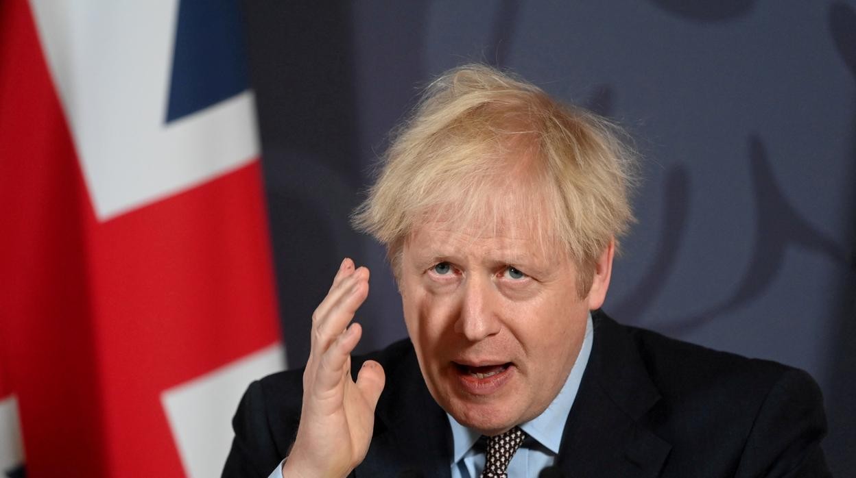 El primer ministro británico, Boris Johnson, interviene en una conferencia en Downing Street
