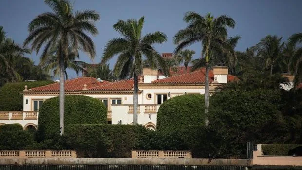 Un 'brote de Covid' obliga a cerrar parcialmente la residencia de Trump en Florida