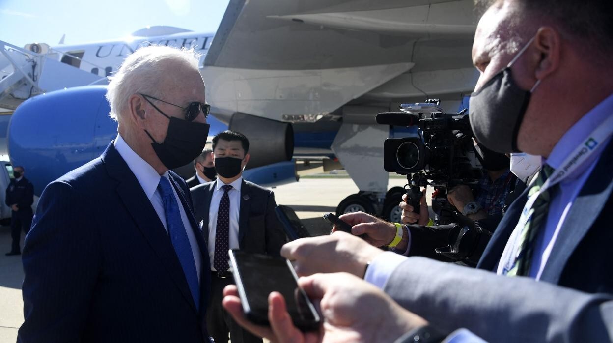 Biden, abordado por los periodistas a su llegada a Delaware