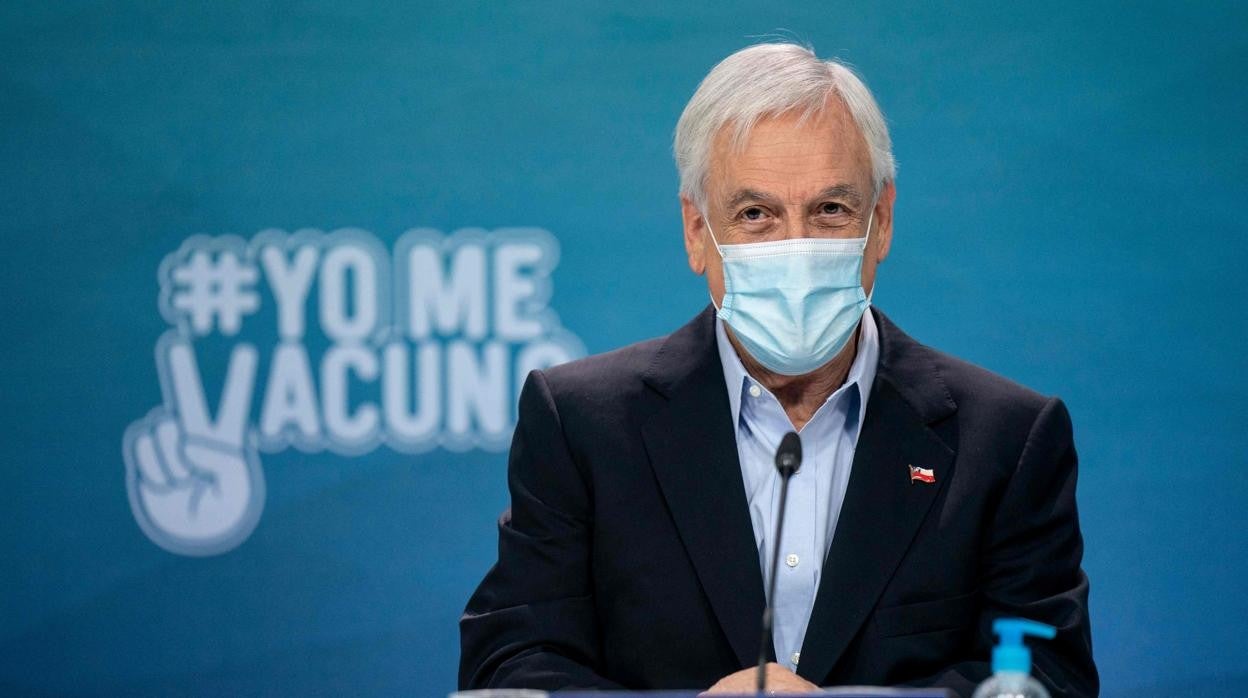 El presidente chileno, Sebastián Piñera, durante una rueda de prensa en el Palacio de la Moneda, en Santiago