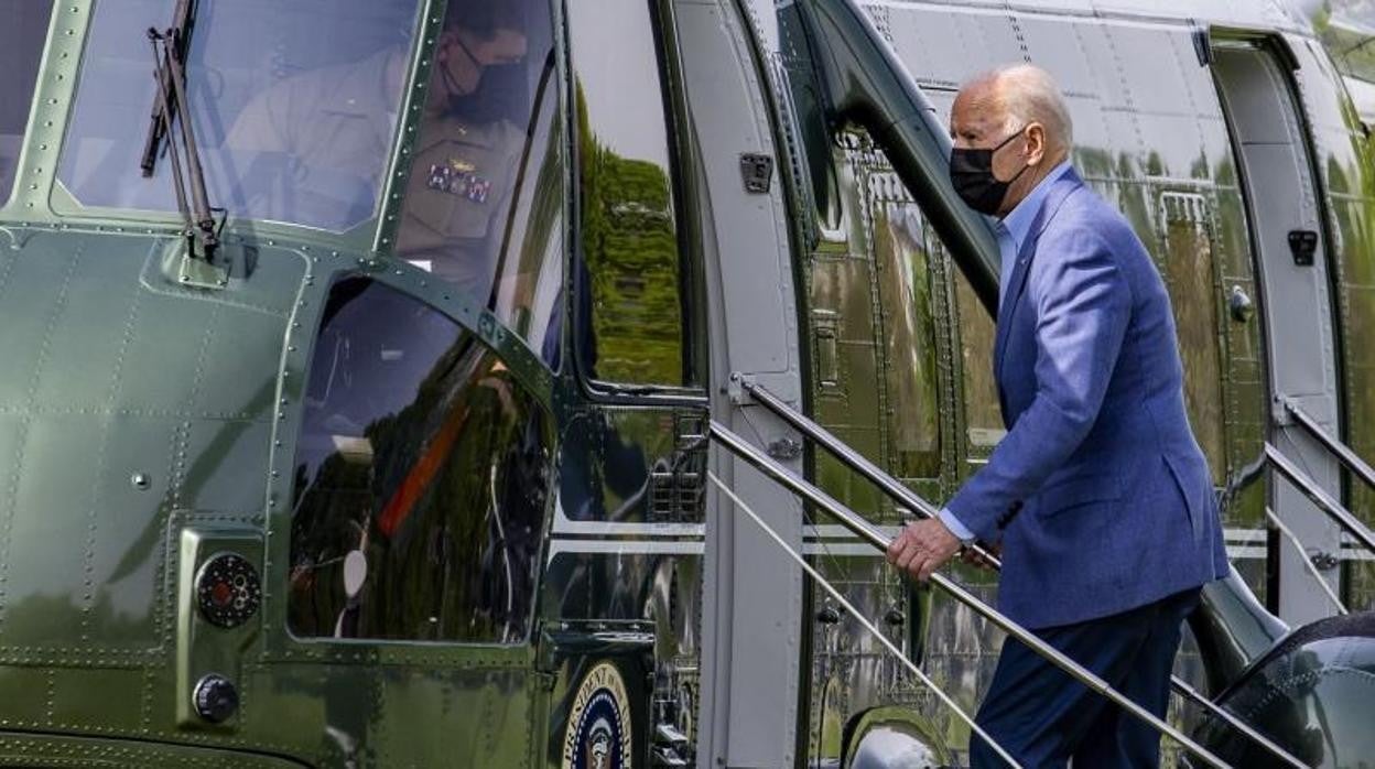 El presidente de EE.UU., Joe Biden, embarca en el Marine One en Washington