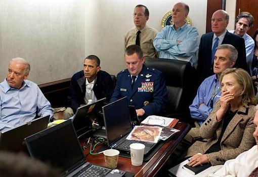 El presidente Obama, junto con su equipo, sigue la operación que acabó con la vida de Bin Laden el 2 de mayo de 2011
