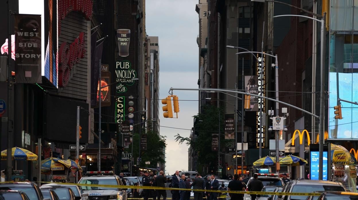 Al menos tres heridos, incluida una niña, en un tiroteo en Times Square