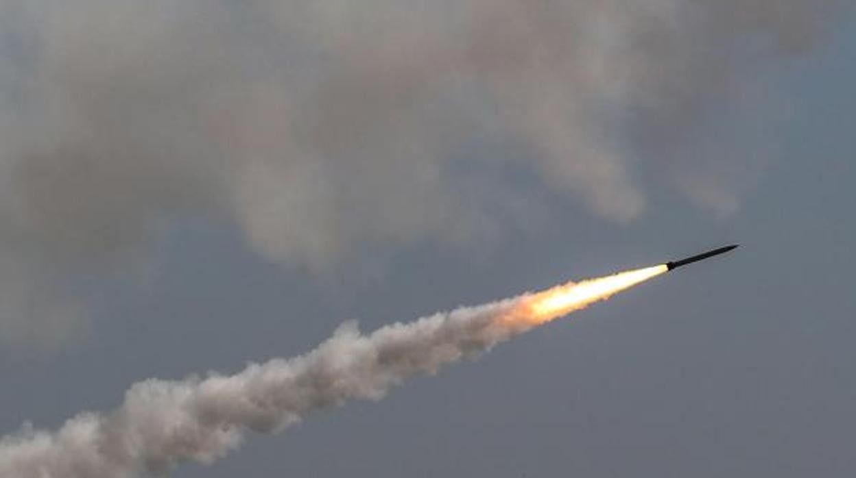 Cohetes disparados desde Gaza vuelan hacia Israel
