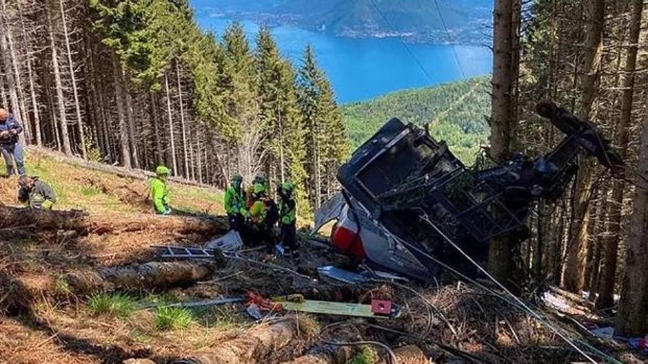 Un accidente de teleférico en Italia deja trece muertos y dos niños heridos